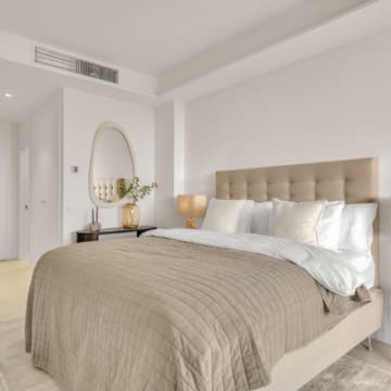 Luxury four bedroom Ground-floor apartment in Santa Clara Homes in Marbella East, Marbella Picture 14