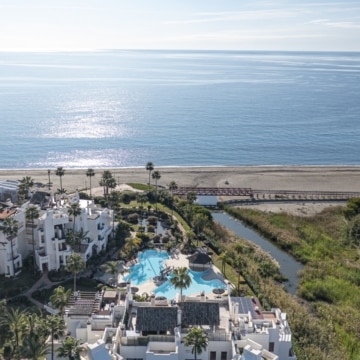 Refurbished apartment with lovely views of the sea in Bahía del Velerín, Estepona Picture 9