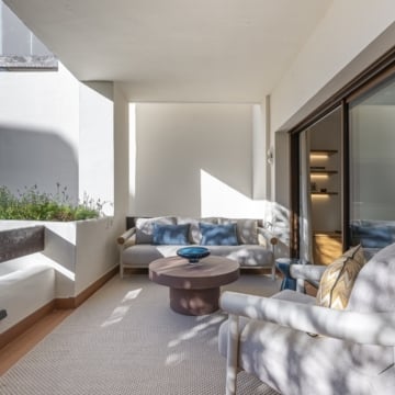 Refurbished apartment with lovely views of the sea in Bahía del Velerín, Estepona Picture 10