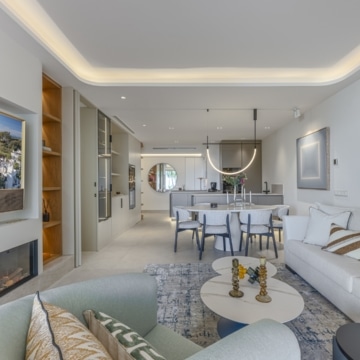 Refurbished apartment with lovely views of the sea in Bahía del Velerín, Estepona Picture 13