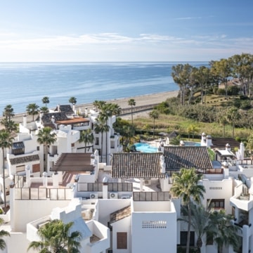 Refurbished apartment with lovely views of the sea in Bahía del Velerín, Estepona Picture 20