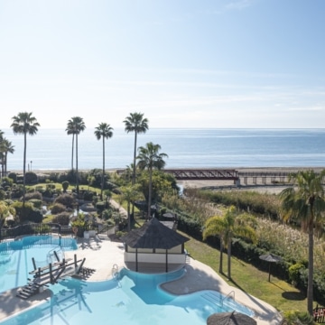 Refurbished apartment with lovely views of the sea in Bahía del Velerín, Estepona Picture 50