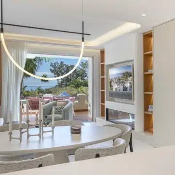 Refurbished apartment with lovely views of the sea in Bahía del Velerín, Estepona Picture 7