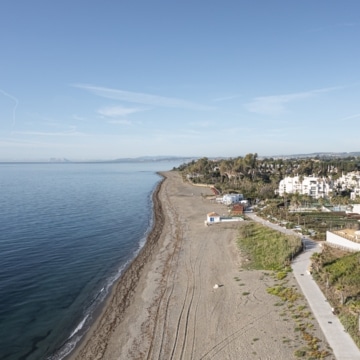 Refurbished apartment with lovely views of the sea in Bahía del Velerín, Estepona Picture 30