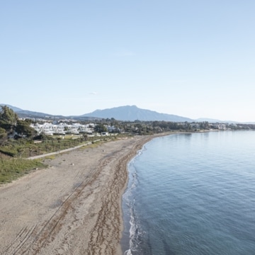 Refurbished apartment with lovely views of the sea in Bahía del Velerín, Estepona Picture 32