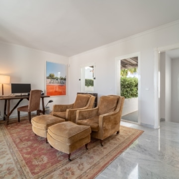 Beachside Duplex Penthouse set within the prestigious Marina Puente Romano, Marbella Picture 9