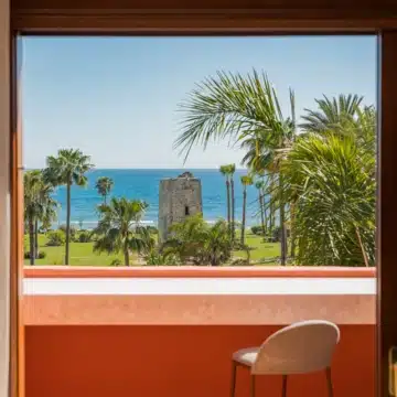 Duplex penthouse with timeless Andalusian architecture within the beachfront enclave of Torre Bermeja, Estepona Picture 19
