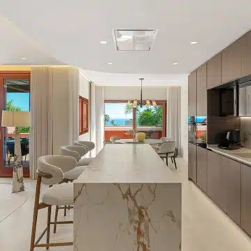 Duplex penthouse with timeless Andalusian architecture within the beachfront enclave of Torre Bermeja, Estepona Picture 17