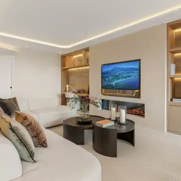 Duplex penthouse with timeless Andalusian architecture within the beachfront enclave of Torre Bermeja, Estepona Picture 13