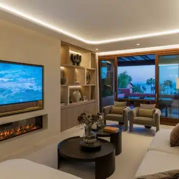 Duplex penthouse with timeless Andalusian architecture within the beachfront enclave of Torre Bermeja, Estepona Picture 53