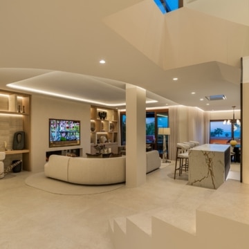 Duplex penthouse with timeless Andalusian architecture within the beachfront enclave of Torre Bermeja, Estepona Picture 25