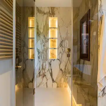 Duplex penthouse with timeless Andalusian architecture within the beachfront enclave of Torre Bermeja, Estepona Picture 58