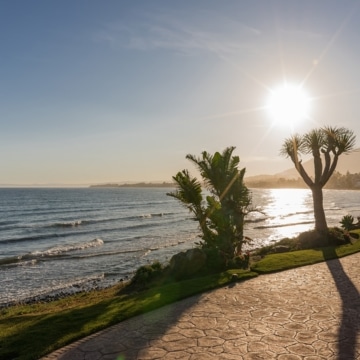 Duplex penthouse with timeless Andalusian architecture within the beachfront enclave of Torre Bermeja, Estepona Picture 70