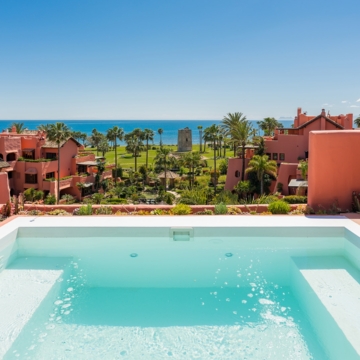 Duplex penthouse with timeless Andalusian architecture within the beachfront enclave of Torre Bermeja, Estepona Picture 74
