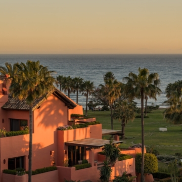 Duplex penthouse with timeless Andalusian architecture within the beachfront enclave of Torre Bermeja, Estepona Picture 84