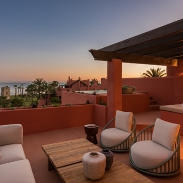 Duplex penthouse with timeless Andalusian architecture within the beachfront enclave of Torre Bermeja, Estepona Picture 85