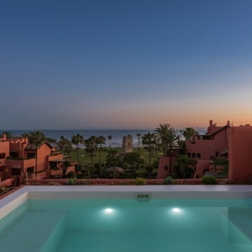 Duplex penthouse with timeless Andalusian architecture within the beachfront enclave of Torre Bermeja, Estepona Picture 86