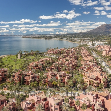 Duplex penthouse with timeless Andalusian architecture within the beachfront enclave of Torre Bermeja, Estepona Picture 93
