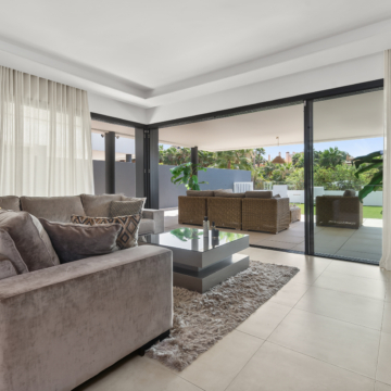 Luxury 3-Bedroom Garden Apartment with Expansive Terraces & Open Views in El Campanario Hills, Estepona Picture 13