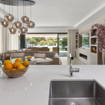 Luxury 3-Bedroom Garden Apartment with Expansive Terraces & Open Views in El Campanario Hills, Estepona Picture 2