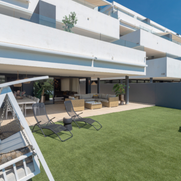 Luxury 3-Bedroom Garden Apartment with Expansive Terraces & Open Views in El Campanario Hills, Estepona Picture 7