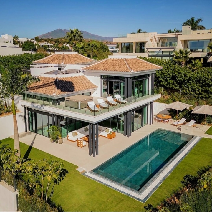 Four Villas – Five bedroom detached Villa with mountain views in Marbella Golden Mile Picture