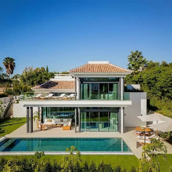 Four Villas – Luxury fully furnished Villa in Marbella Golden Mile Picture