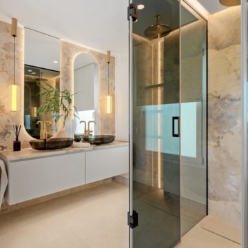 Newly renovated 3-bedroom apartment in an exclusive beachfront community of New Golden Mile, Estepona Picture 21
