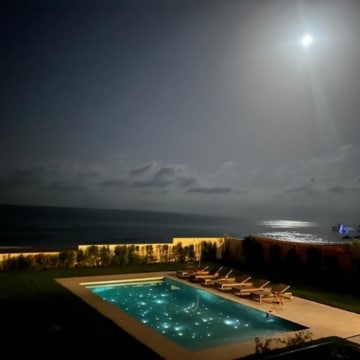Frontline beach villa positioned on the shoreline of La Cala de Mijas, Mijas Costa Picture 19