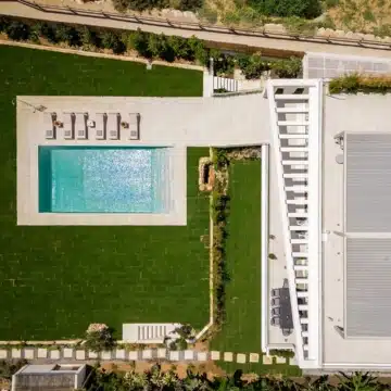 Frontline beach villa positioned on the shoreline of La Cala de Mijas, Mijas Costa Picture 5