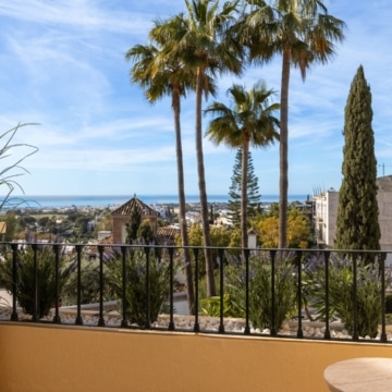 Exceptional four-bedroom townhouse nestled in the prestigious enclave of El Herrojo, Benahavís Picture 24