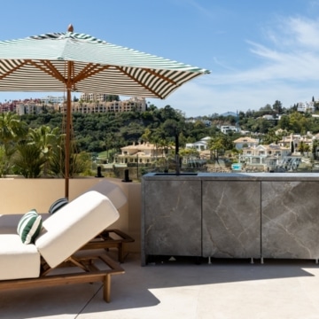 Exceptional four-bedroom townhouse nestled in the prestigious enclave of El Herrojo, Benahavís Picture 31