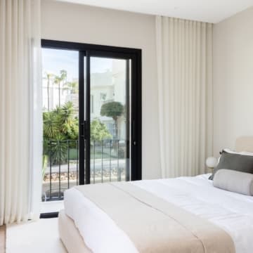 Exceptional four-bedroom townhouse nestled in the prestigious enclave of El Herrojo, Benahavís Picture 37