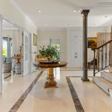 Villa Almar, Timeless Classic Living in Bahía de Marbella Picture 11