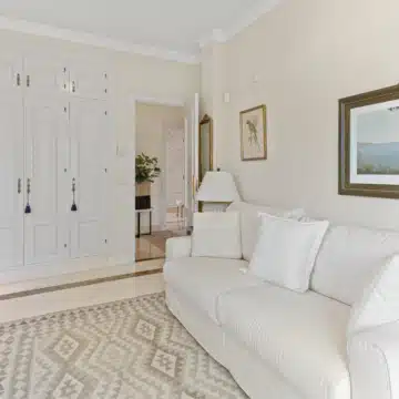 Villa Almar, Timeless Classic Living in Bahía de Marbella Picture 43