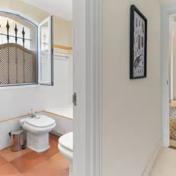 Villa Almar, Timeless Classic Living in Bahía de Marbella Picture 44