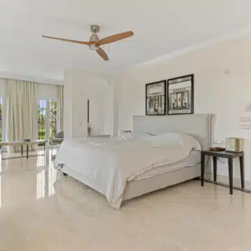 Villa Almar, Timeless Classic Living in Bahía de Marbella Picture 45