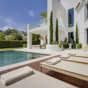 Newly built exceptional Mediterranean villa in La Alqueria, Benahavis Picture 10