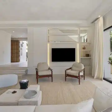 Newly built exceptional Mediterranean villa in La Alqueria, Benahavis Picture 1