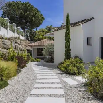 Newly built exceptional Mediterranean villa in La Alqueria, Benahavis Picture 0