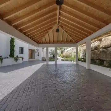 Newly built exceptional Mediterranean villa in La Alqueria, Benahavis Picture 46