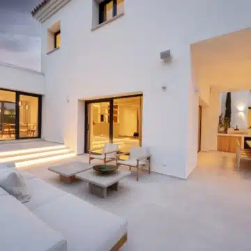 Newly built exceptional Mediterranean villa in La Alqueria, Benahavis Picture 48