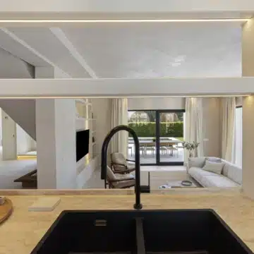 Newly built exceptional Mediterranean villa in La Alqueria, Benahavis Picture 57