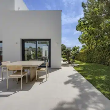 Newly built exceptional Mediterranean villa in La Alqueria, Benahavis Picture 61