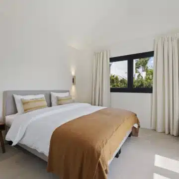 Newly built exceptional Mediterranean villa in La Alqueria, Benahavis Picture 78