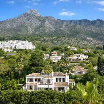 Andalucian villa ideally positioned in Nagüeles, in the heart of Marbella’s Golden Mile Picture 26