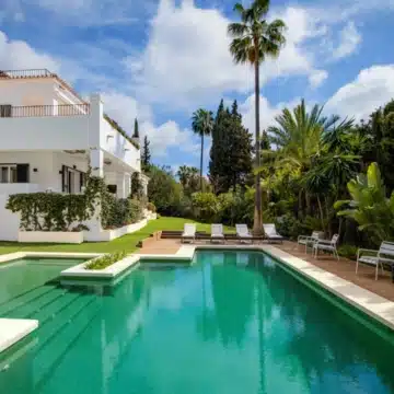 Andalucian villa ideally positioned in Nagüeles, in the heart of Marbella’s Golden Mile Picture 14