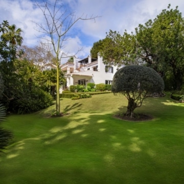 Andalucian villa ideally positioned in Nagüeles, in the heart of Marbella’s Golden Mile Picture 15