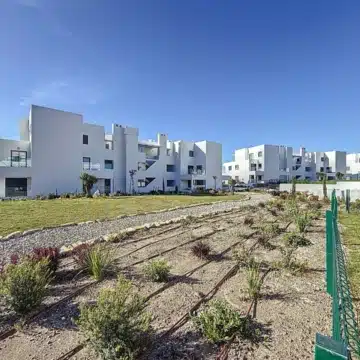 Brand new groundfloor apartment in the sought-after Camarate Golf area of Casares Picture 3