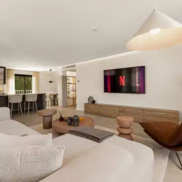 Luxury apartment with Sea and Mountain Views in Jardines de Andalucia, Nueva Andalucia Picture 6